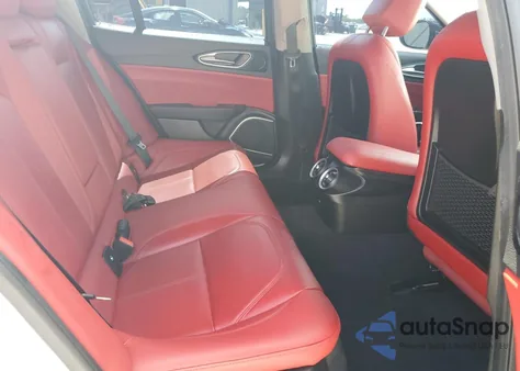 2019 Alfa Romeo Giulia from USA, damaged, VIN ZARFAMANXK7600999